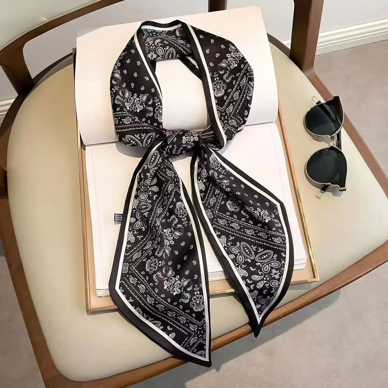 Women Bags Branded - Lenço Estreito Estampado Xadrez com Design