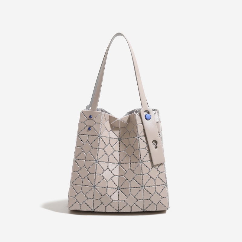 Bolsa Tote Geométrica de Diama - Women Bags 2026 Trends avaliação e preço